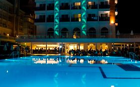 Palm World Side Resort & Spa